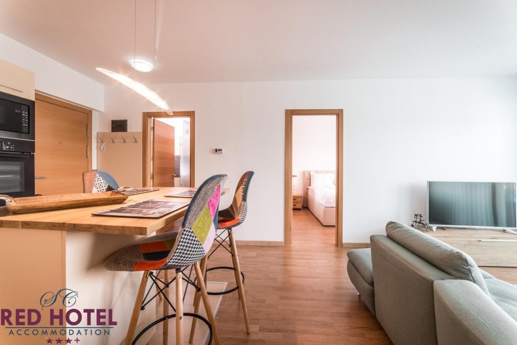 Red Hotel Accommodation Cluj-Napoca Eksteriør bilde