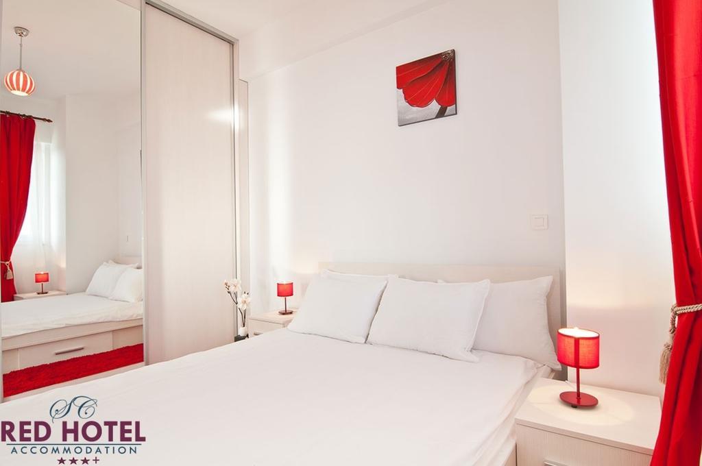 Red Hotel Accommodation Cluj-Napoca Eksteriør bilde