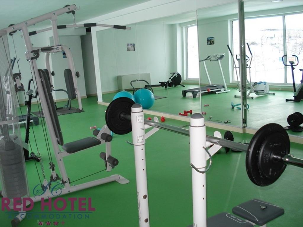 Red Hotel Accommodation Cluj-Napoca Eksteriør bilde